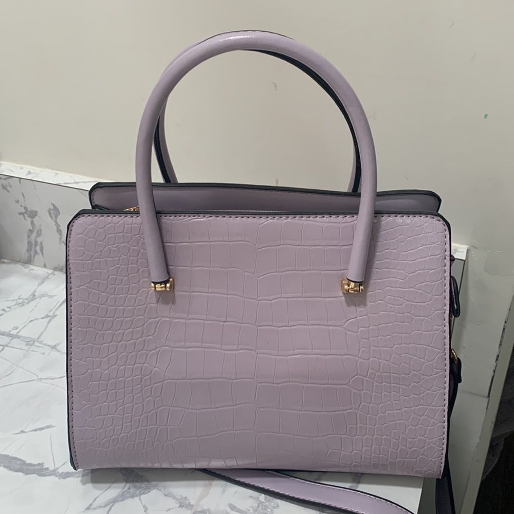 Handbag - Picture 2 of 4